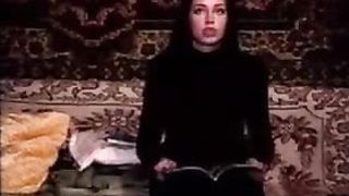 Молодая русская красавица с волосатой писькой ебется с двумя мужиками на порно кастинге